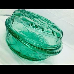 Vintage Libbey Orchard Fruit casserole dish circa late 70s/early 80s.